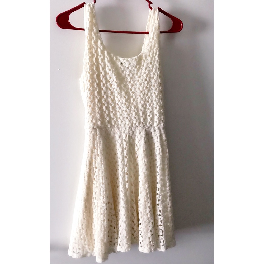 Beautiful Lilly Rose crochet dress 👗 Size Large - Picture 2 of 4